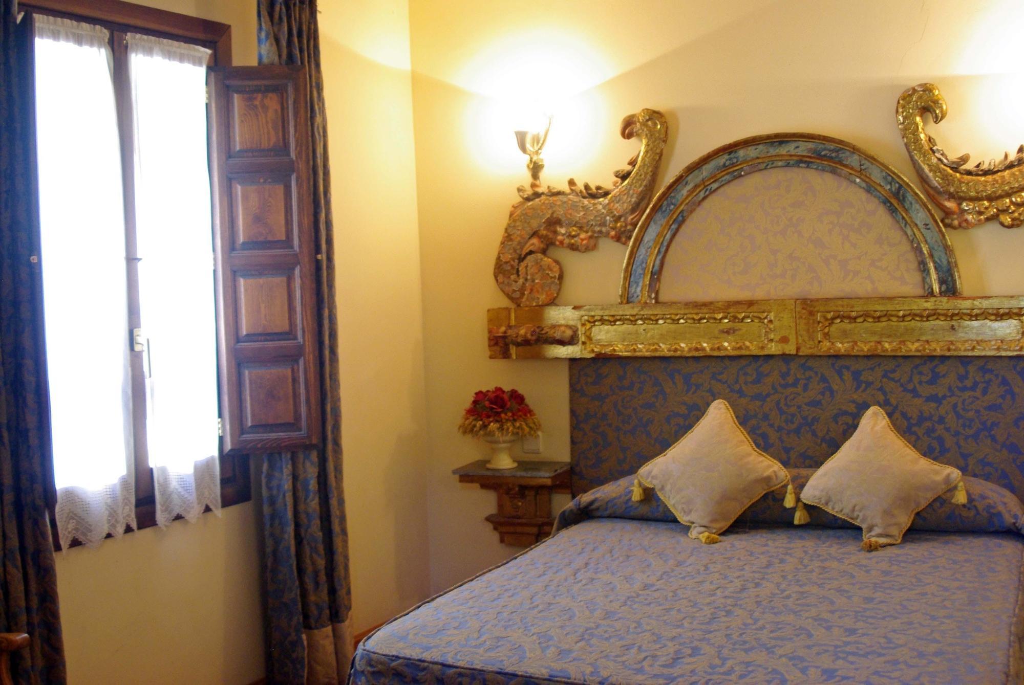 Hotel Alcazar Segovia Ruang foto