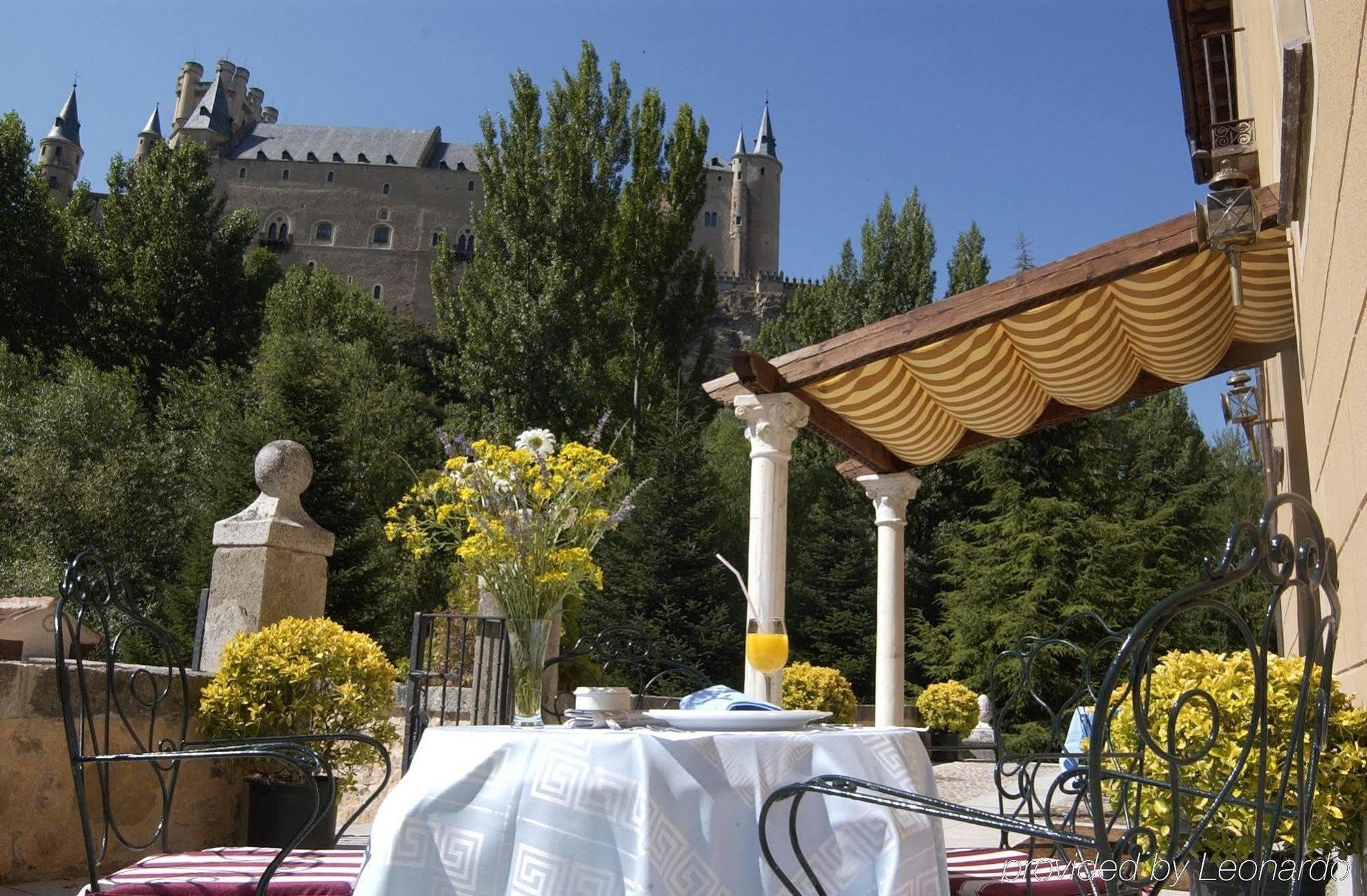Hotel Alcazar Segovia Restoran foto